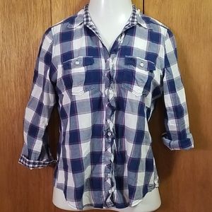 Super cute button Abercrombie shirt